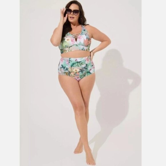 NEW 6X TORRID SWIM SET Wireless Xo Bikini Top & High Rise Ruched Bottom Tropical - Picture 2 of 6